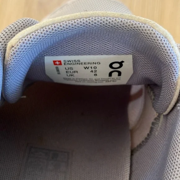 On Cloud Sneakers in Light Purple - Picture 5 of 5